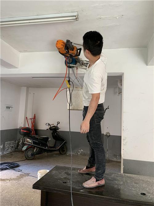 出現(xiàn)什么情況時，需要對房屋進(jìn)行檢測鑒定?